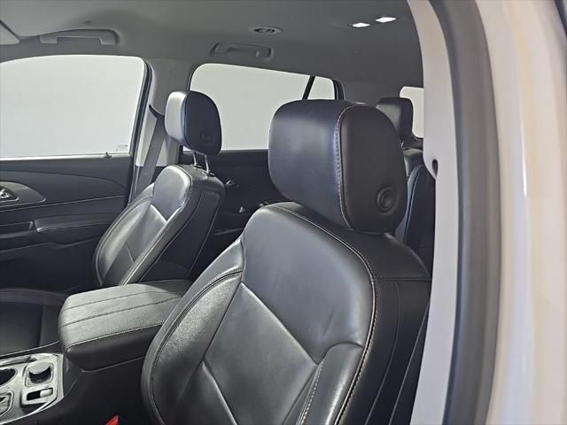 Photo of 2018 Summit White Chevrolet Traverse
