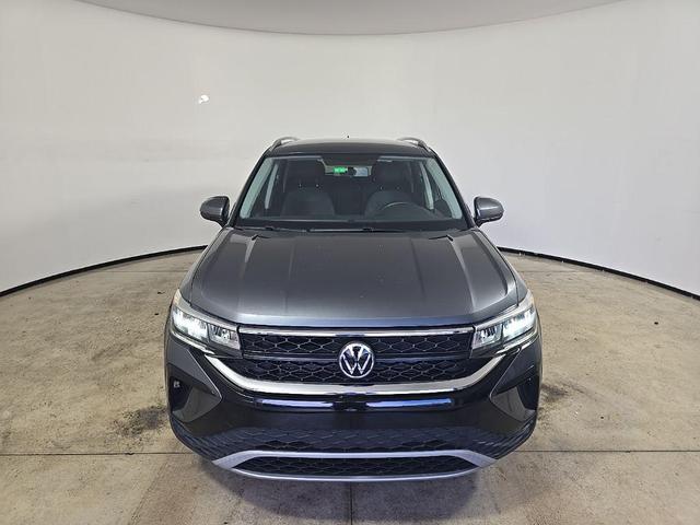 Photo of 2022 Gray Volkswagen Taos