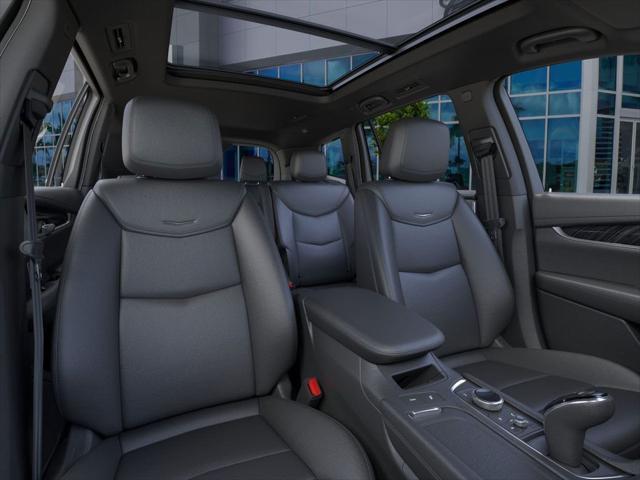 Photo of 2025 Crystal White Tricoat Cadillac XT6