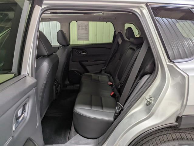 Photo of 2025 Brilliant Silver Metallic Nissan Rogue