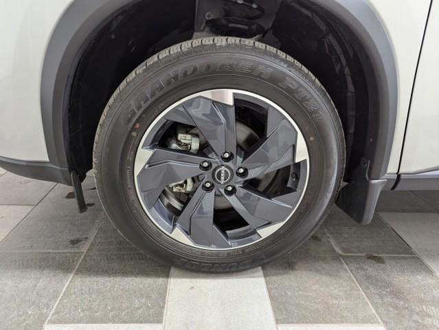 Photo of 2025 Brilliant Silver Metallic Nissan Rogue