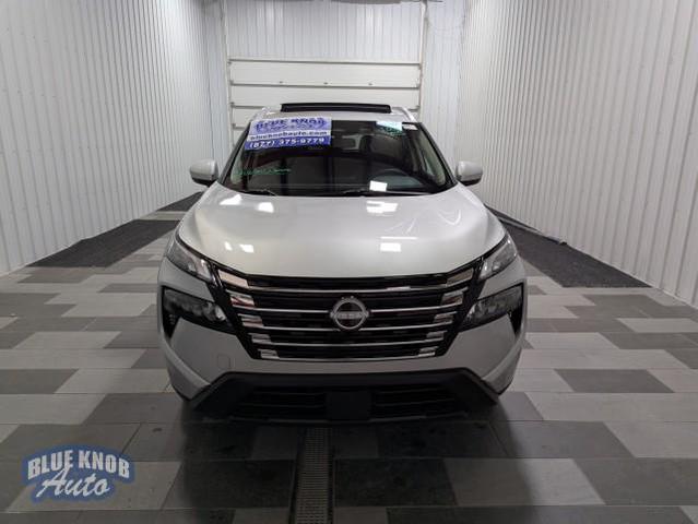 Photo of 2025 Brilliant Silver Metallic Nissan Rogue