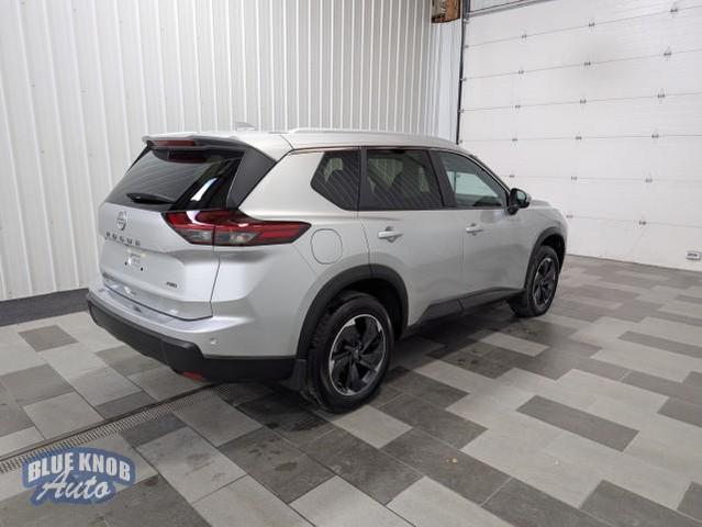 Photo of 2025 Brilliant Silver Metallic Nissan Rogue