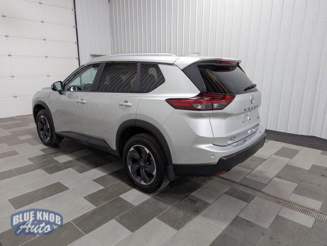 Photo of 2025 Brilliant Silver Metallic Nissan Rogue