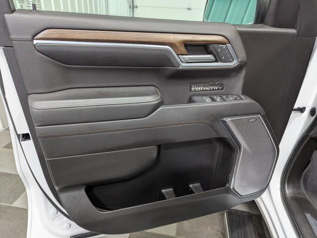 Photo of 2022 Iridescent Pearl Tricoat Chevrolet Silverado 1500