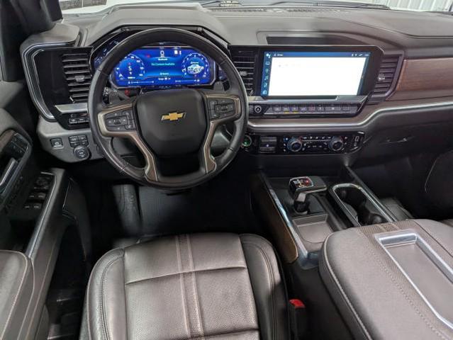 Photo of 2022 Iridescent Pearl Tricoat Chevrolet Silverado 1500