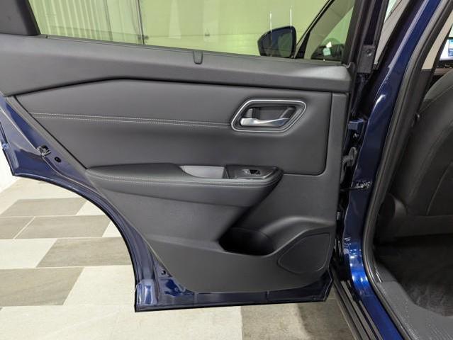 Photo of 2024 Deep Ocean Blue Pearl/Super Black Nissan Rogue