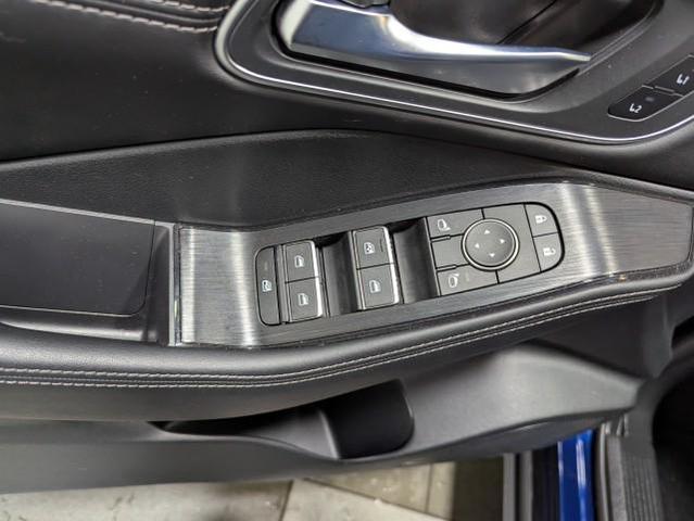Photo of 2024 Deep Ocean Blue Pearl/Super Black Nissan Rogue