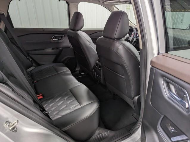 Photo of 2022 Brilliant Silver Metallic Nissan Rogue
