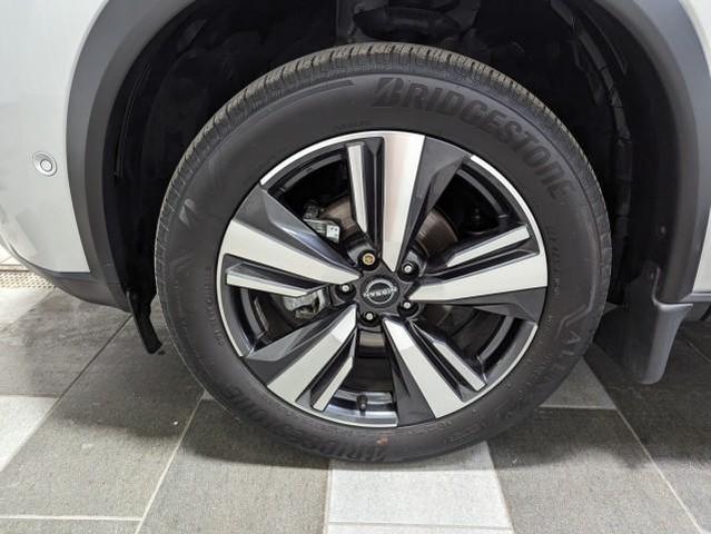 Photo of 2022 Brilliant Silver Metallic Nissan Rogue