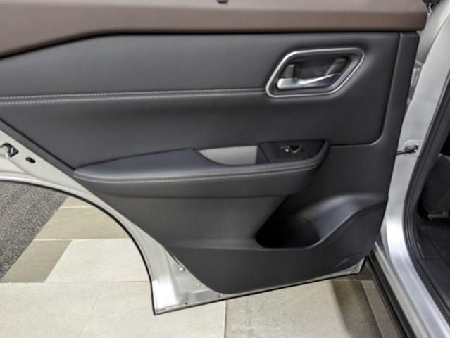 Photo of 2022 Brilliant Silver Metallic Nissan Rogue