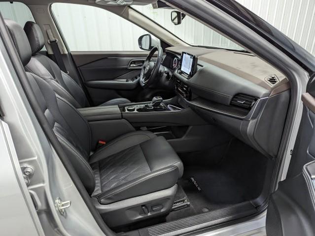Photo of 2022 Brilliant Silver Metallic Nissan Rogue