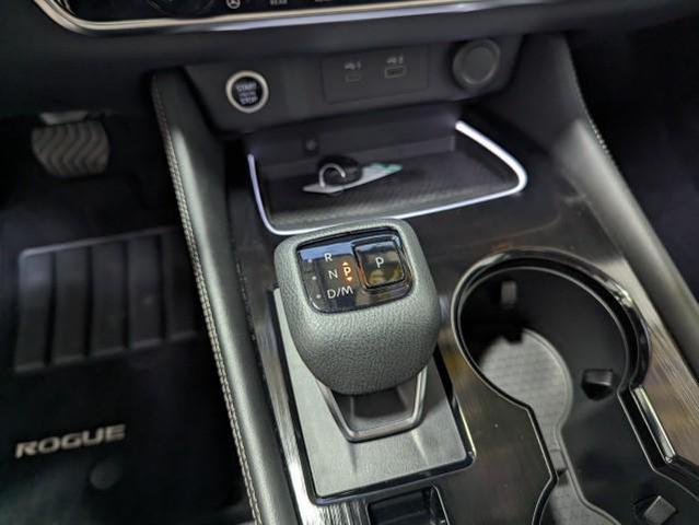 Photo of 2022 Brilliant Silver Metallic Nissan Rogue