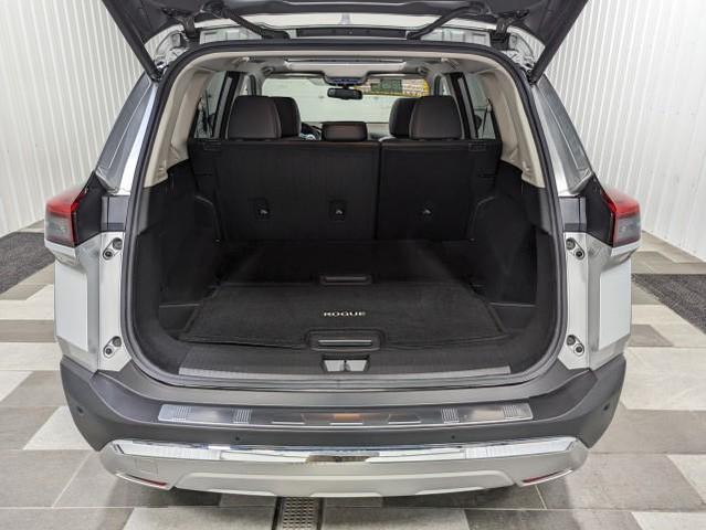 Photo of 2022 Brilliant Silver Metallic Nissan Rogue