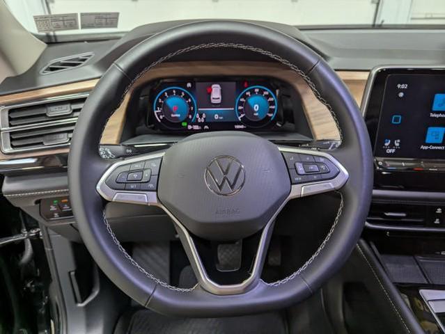 Photo of 2024 Deep Black Pearl Volkswagen Atlas
