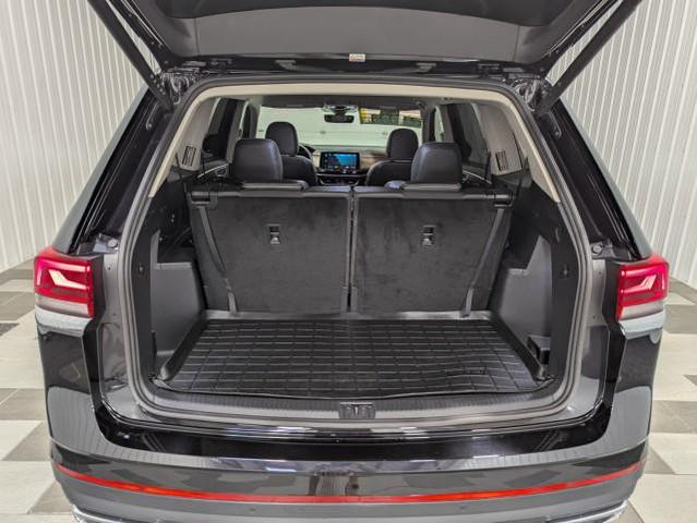 Photo of 2024 Deep Black Pearl Volkswagen Atlas
