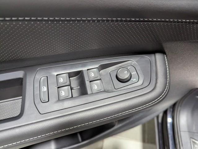 Photo of 2024 Deep Black Pearl Volkswagen Atlas
