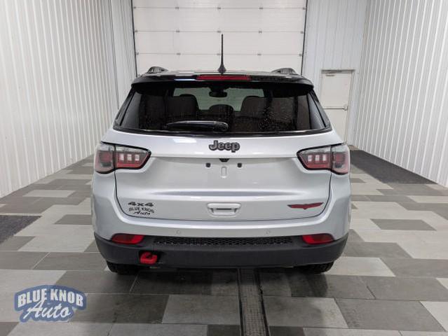 Photo of 2024 Silver Zynith Metallic Clearcoat Jeep Compass