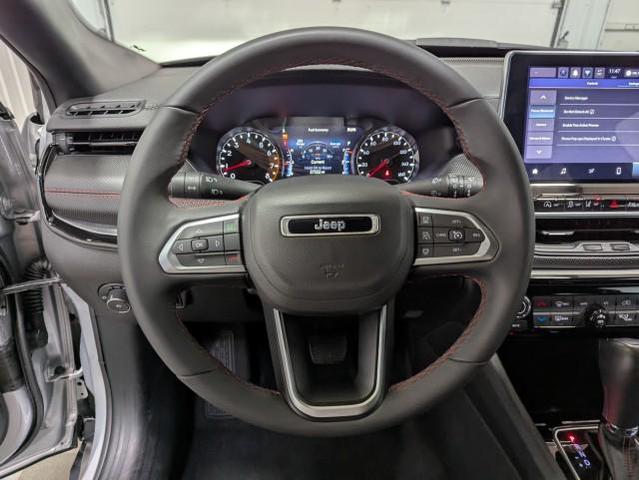 Photo of 2024 Silver Zynith Metallic Clearcoat Jeep Compass