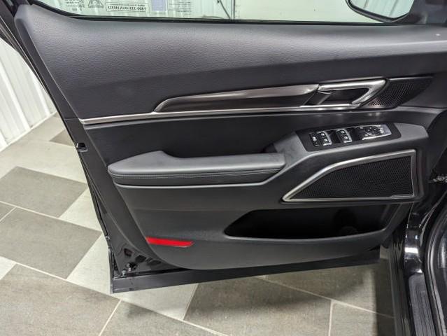 Photo of 2025 Ebony Black Kia Telluride