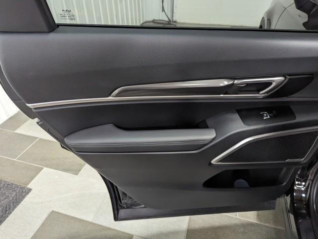 Photo of 2025 Ebony Black Kia Telluride