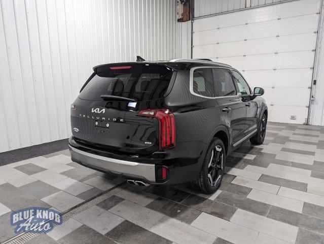Photo of 2025 Ebony Black Kia Telluride