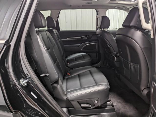 Photo of 2025 Ebony Black Kia Telluride