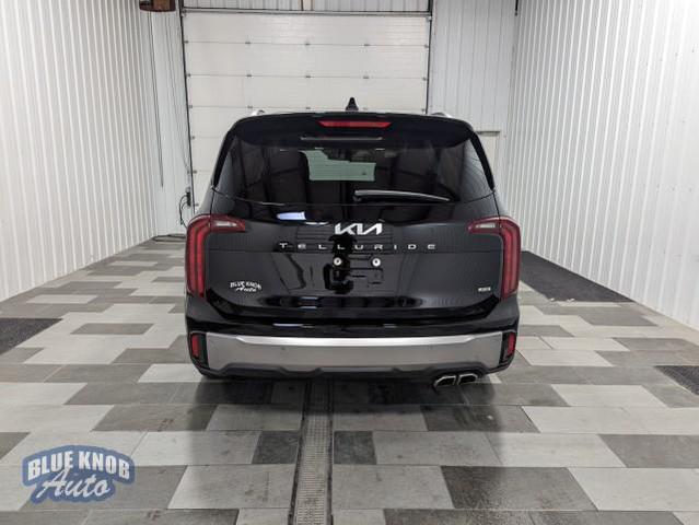 Photo of 2025 Ebony Black Kia Telluride