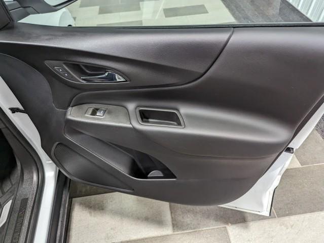 Photo of 2023 Summit White Chevrolet Equinox