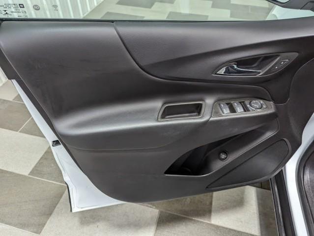 Photo of 2023 Summit White Chevrolet Equinox