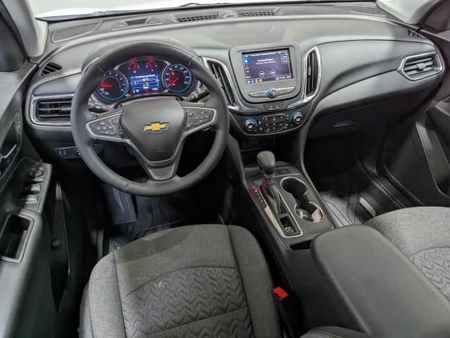 Photo of 2023 Summit White Chevrolet Equinox