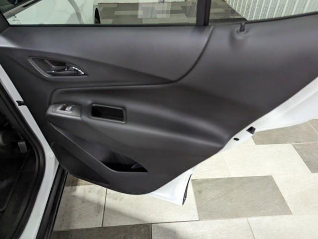 Photo of 2023 Summit White Chevrolet Equinox