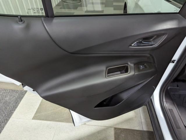 Photo of 2023 Summit White Chevrolet Equinox