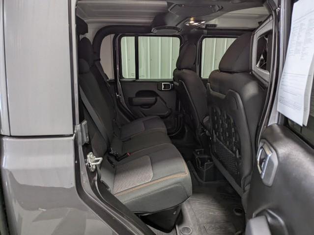 Photo of 2023 Granite Crystal Metallic Clearcoat Jeep Gladiator