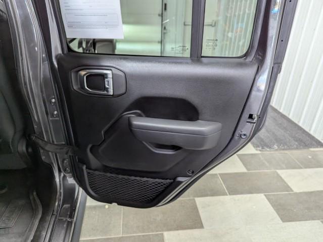 Photo of 2023 Granite Crystal Metallic Clearcoat Jeep Gladiator