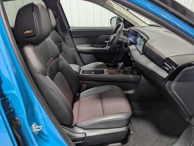 Photo of 2025 Arctic Ice Blue Metallic/Super Black Nissan Kicks