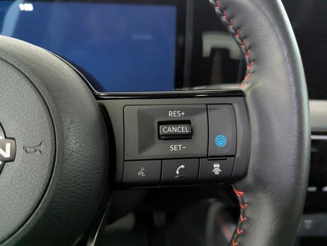 Photo of 2025 Arctic Ice Blue Metallic/Super Black Nissan Kicks