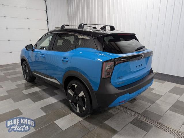 Photo of 2025 Arctic Ice Blue Metallic/Super Black Nissan Kicks