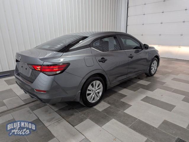 Photo of 2025 Gun Metallic Nissan Sentra
