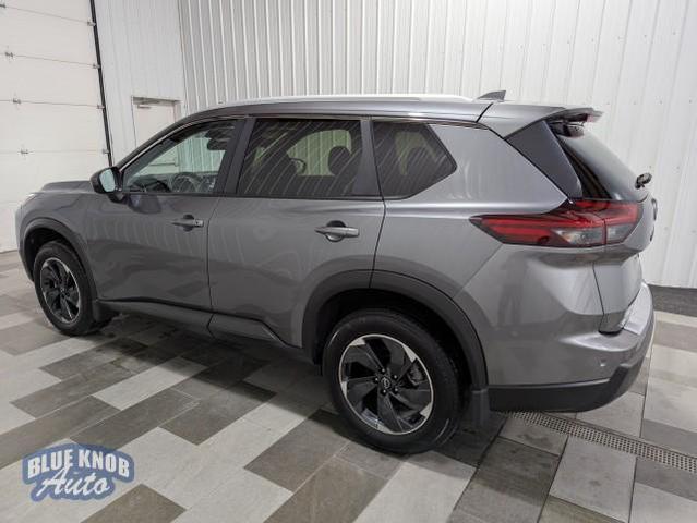Photo of 2024 Gun Metallic Nissan Rogue