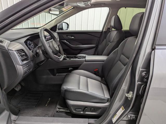 Photo of 2024 Gun Metallic Nissan Rogue
