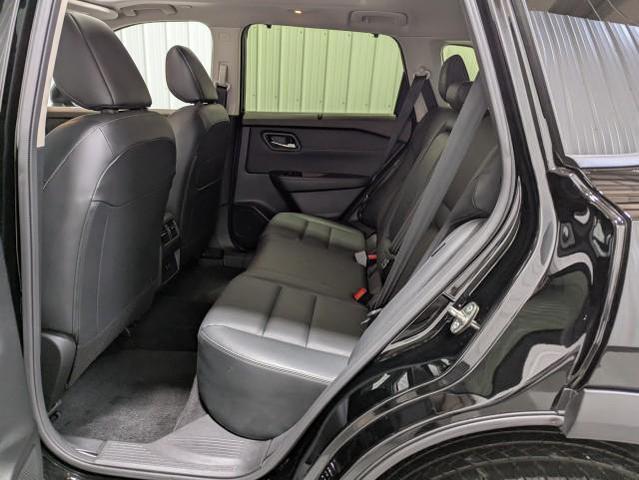Photo of 2023 Super Black Nissan Rogue