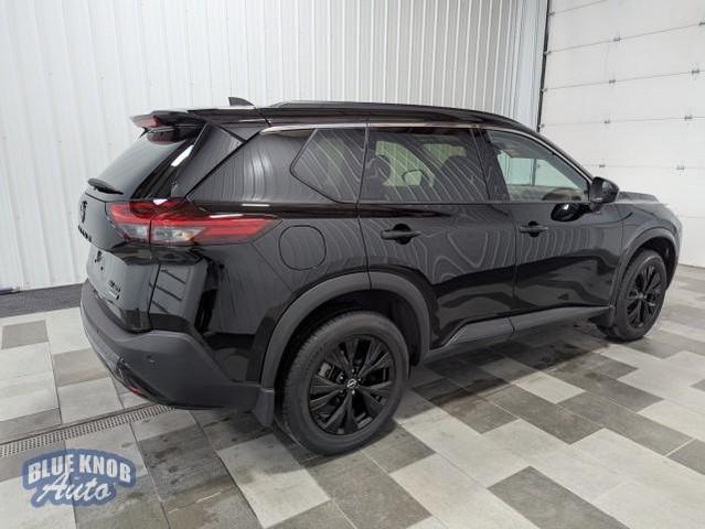 Photo of 2023 Super Black Nissan Rogue