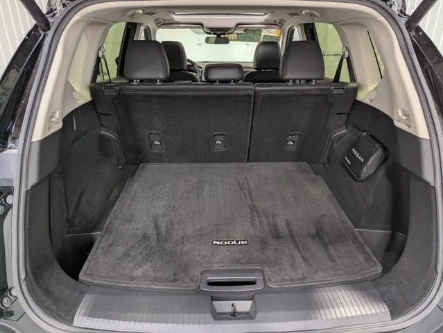 Photo of 2023 Super Black Nissan Rogue