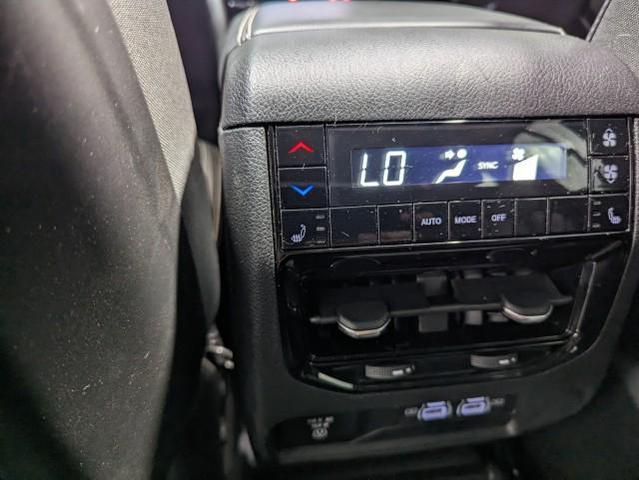 Photo of 2021 Silver Zynith Jeep Grand Cherokee L