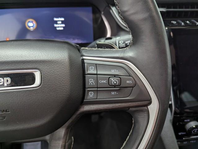 Photo of 2021 Silver Zynith Jeep Grand Cherokee L