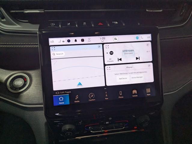 Photo of 2021 Silver Zynith Jeep Grand Cherokee L