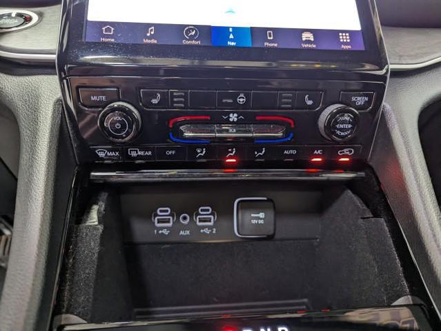 Photo of 2021 Silver Zynith Jeep Grand Cherokee L