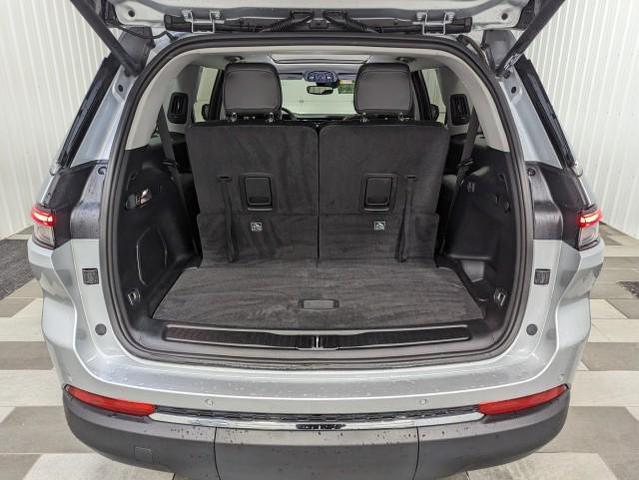 Photo of 2021 Silver Zynith Jeep Grand Cherokee L