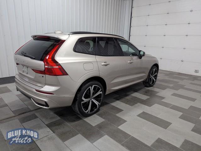 Photo of 2025 Bright Dusk Metallic Volvo XC60